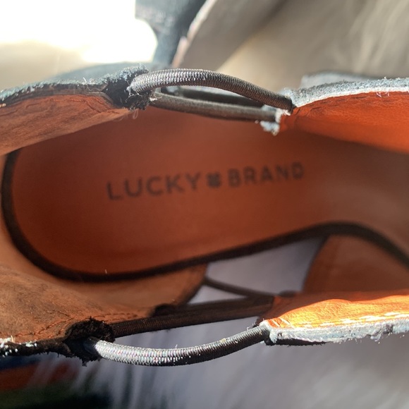 Black suede Lucky Brand heels - Picture 3 of 6